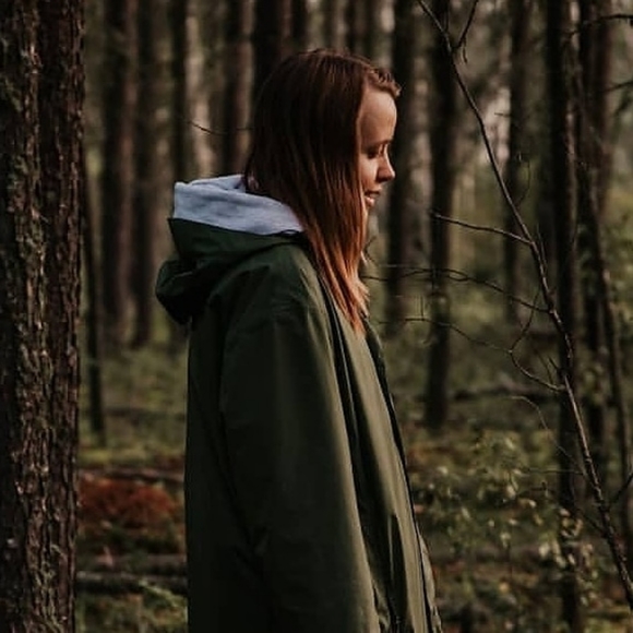 Meet your Posher, Emma - Picture 1 of 1